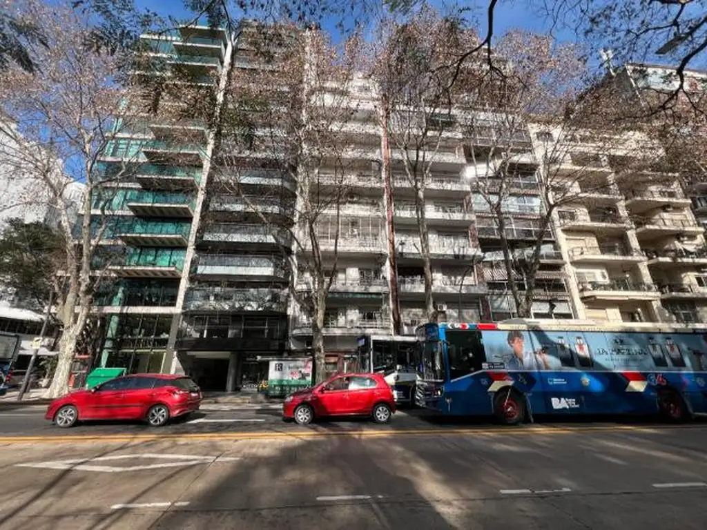 Av. Santa Fe al 3900