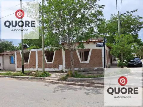 En venta Casa con Monoambiente en Gran Neuquen