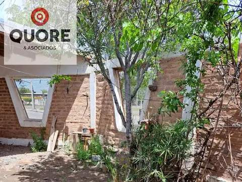 Casa 5 ambientes con 1 baño