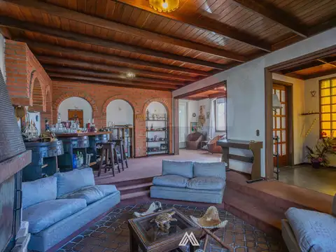 VENTA Casa 4 dormitorios y galpón 126 m² Belvedere