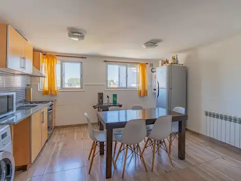 Depto Tipo Casa 3 ambientes con 2 baños