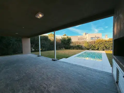 Casa en Venta al Oeste