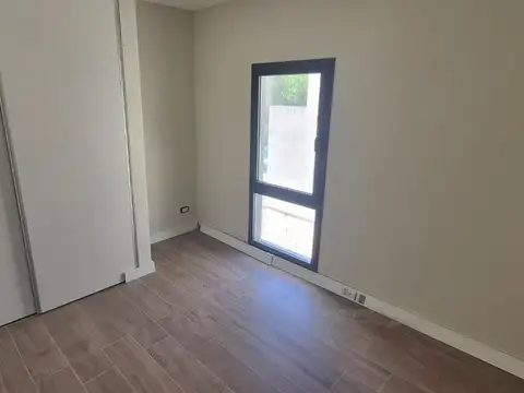 En Venta Semipiso Dos Dormitorios. La Florida