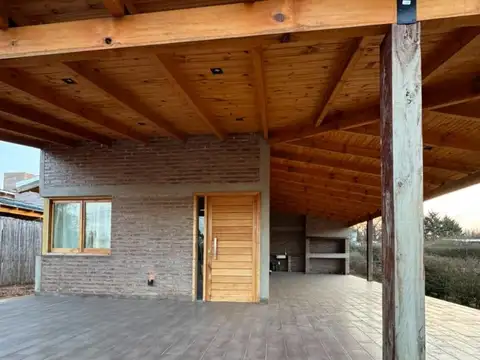 VENTA CASA POTRERO DE GARAY