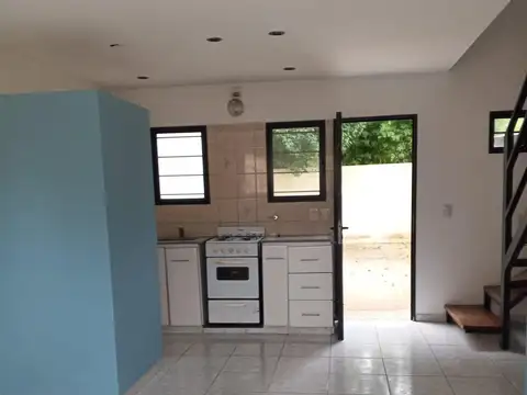 Depto Tipo Casa en Venta en La Plata, USD 62.000