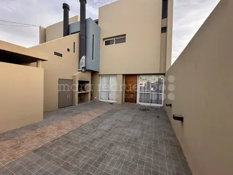 VENTA DEPARTAMENTO 2 CUARTOS en chascomus laguna centro