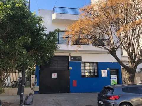 DEPOSITO CON OFICINAS 800M2 CUBIERTOS. EXCELENTE 