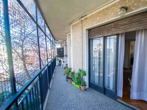 Venta Departamento Frente Floresta