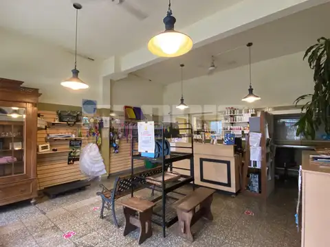 Local en Venta 40 años