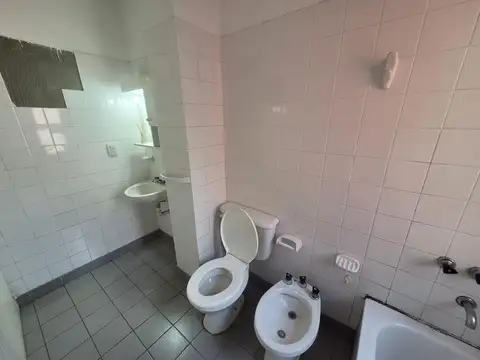 Gelly Y Obes 171 , Piso 10