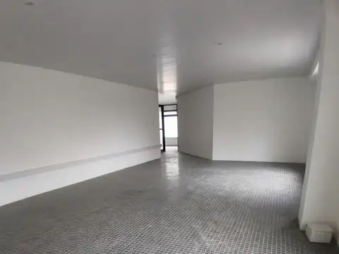 Oficina 3 ambientes con 1 baño