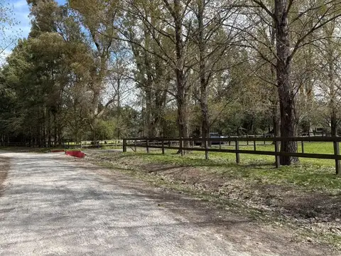 Excelente lote interno en Haras El Malacate - 153