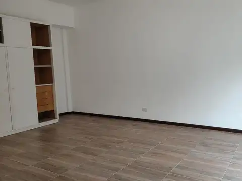 Departamento en Alquiler en Villa del Parque, $ 520.000
