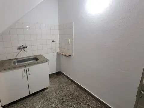 Depto Tipo Casa 2 ambientes con 1 baño
