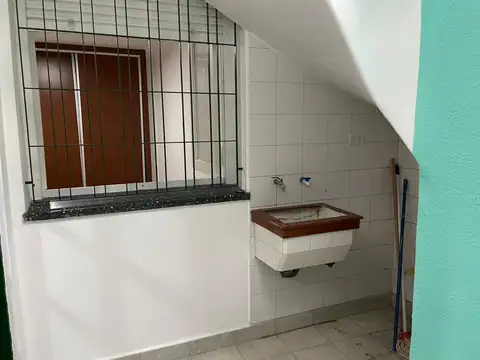 DEPTO TIPO CASA  3 AMB PB FTE S/EXP  PATIO Y LAV