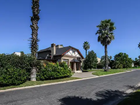 Funes Hills San Marino