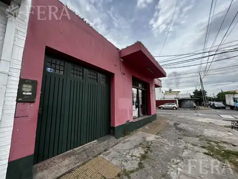 Local en Venta en Villa Dominico, USD 100.000
