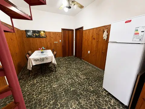 Casa sobre lote propio- potencial para 2 familias-