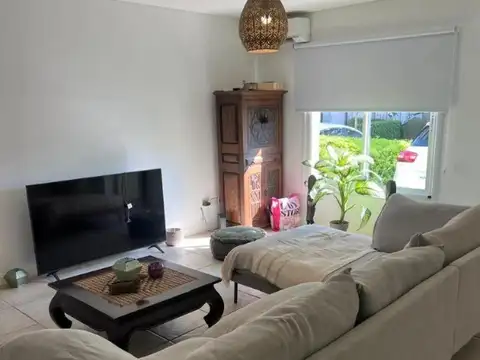 Casa en Venta en Pellegrini Village, USD 140.000