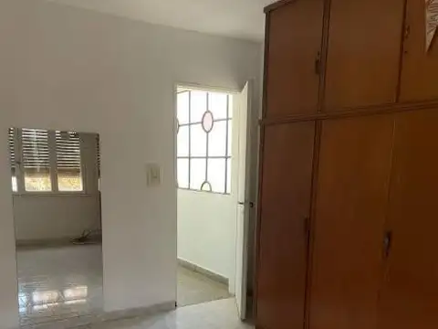 Casa en venta - 3 Dormitorios 2 Baños - Local - 370Mts2  San Vicente