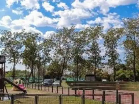 Av Larralde 2250 100