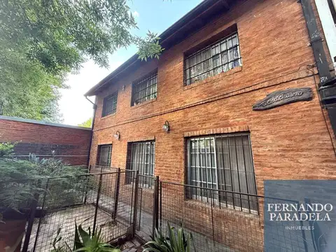 Casa en venta c/ cochera en Villa Gobernador Udaondo