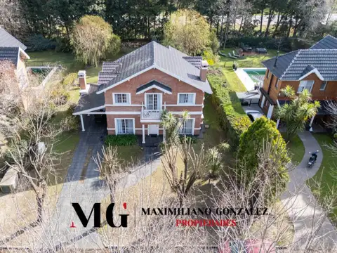 Casa en Venta en Solar Del Bosque, USD 229.000