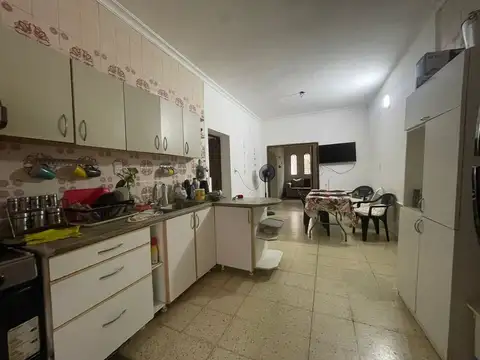 CASA EN VENTA - BARRIO BELGRANO - 4 DORMITORIOS