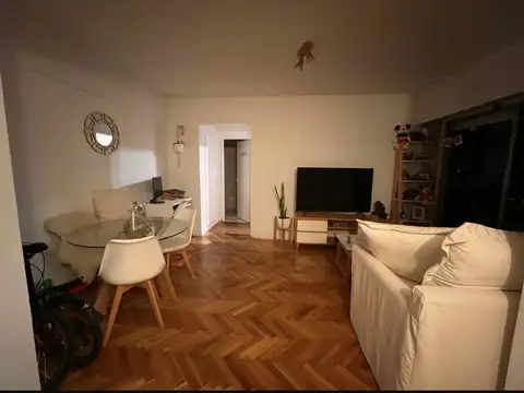 Espléndido Dpto. 2 amb. Piso 16 vista al río . Balcón.