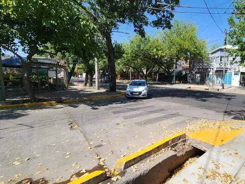 Local en Alquiler en Godoy Cruz, $ 1.400.000