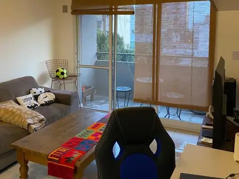 DEPARTAMENTO 2 AMBIENTES  CON COCHERA 