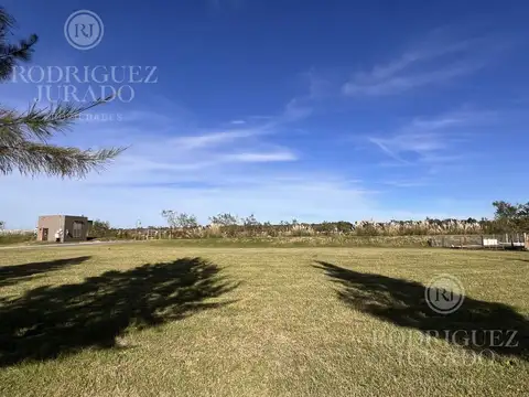 Terreno En Barrio Nautico El Naudir