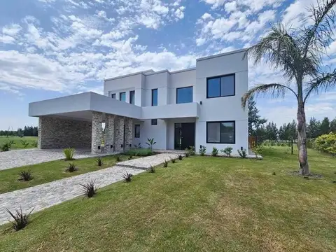 ESPECTACULAR CASA A ESTRENAR - LA RESERVA CARDALES