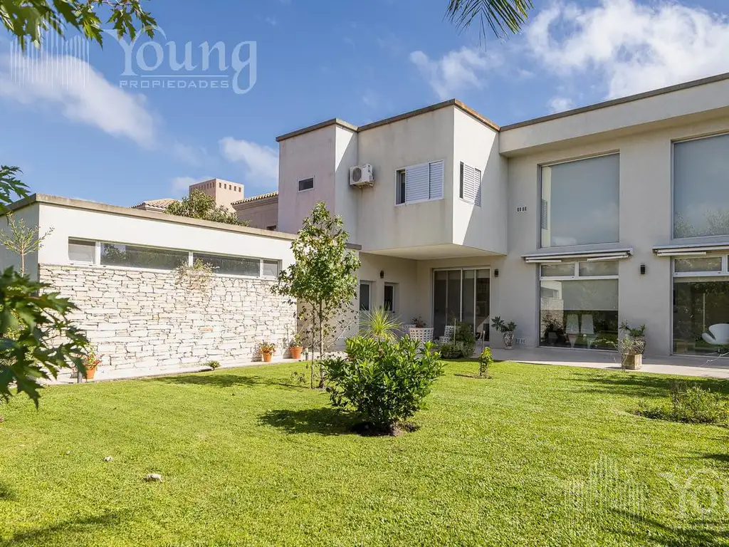 Casa en Venta - 4 dormitorios -