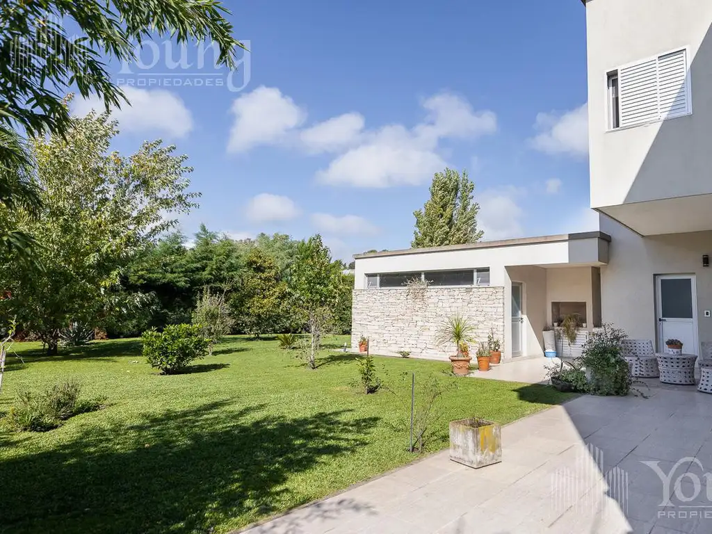 Casa en Venta con cochera