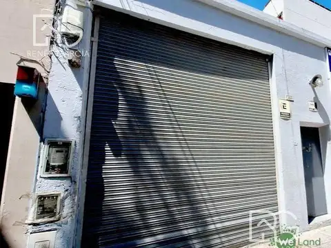 Villa Devoto. Galpón en lote propio