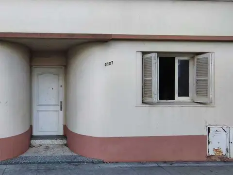 Casa en Venta en Barrio Parque, USD 185.000