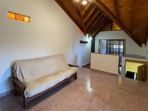 Depto Tipo Casa en Alquiler con 1 cocheras