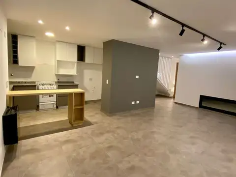 Depto Tipo Casa en Venta de 4 ambientes