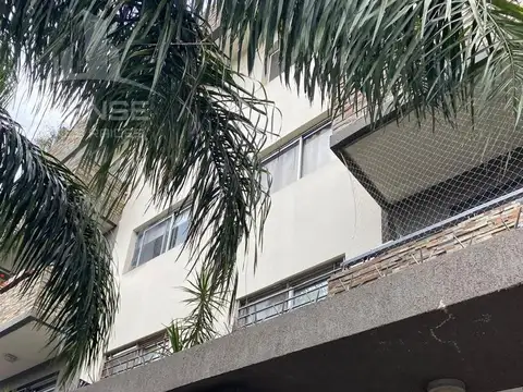 Departamento 3 ambientes con doble cochera en alquiler - Barrio Parque Bernal