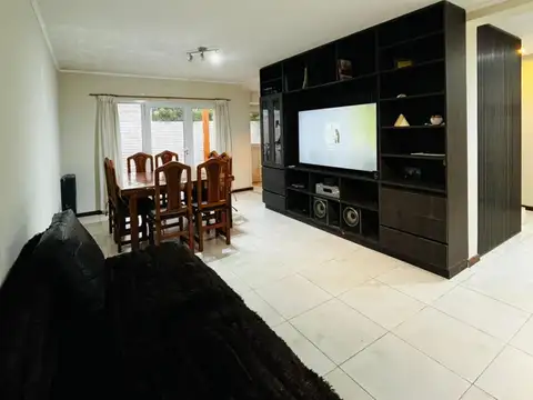 Depto Tipo Casa en Venta 8 años