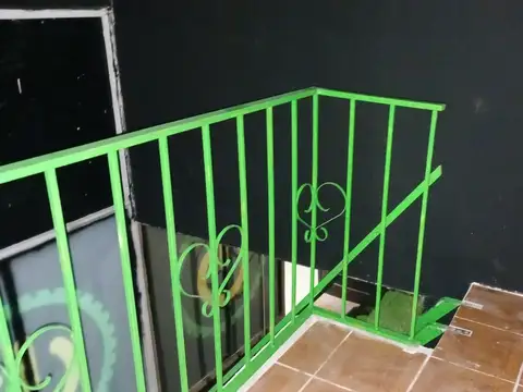 Local en Alquiler en Retiro, $ 300.000