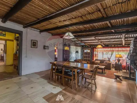 Casa en Venta con 1 cochera