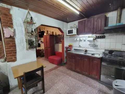 CASA 4 AMB, LOTE PROPIO - VENTA DIRECTA - MORON