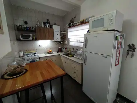 Hermosa casa de pasillo - No PH - Impecable