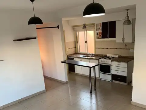 Venta - PH - 2 Ambientes - Balcon - Frente - Monte Castro - Apto Credito