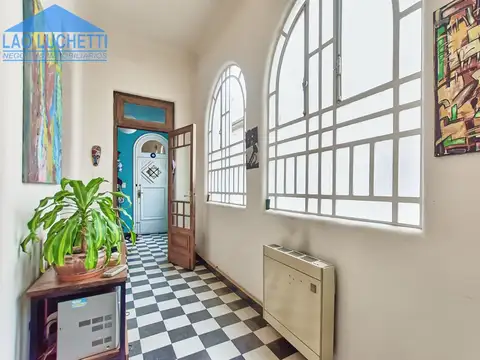 VENTA! Muy Pintoresco PH con bajas expensas  COLEGIALES 