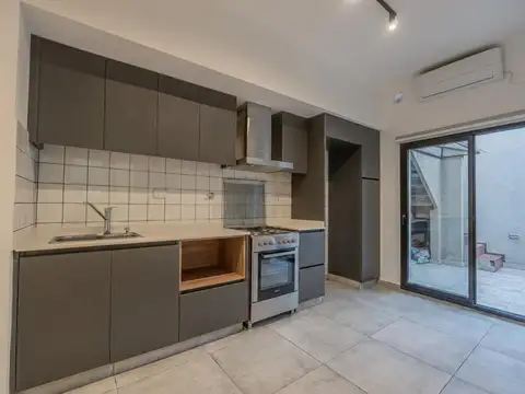 Depto Tipo Casa en Venta en Ramos Mejía, USD 80.000