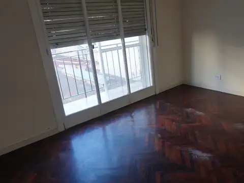 Departamento en Alquiler en Flores, $ 850.000