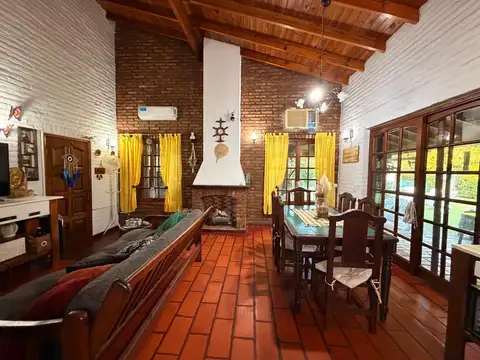 Casa 5 ambientes con 1 baño